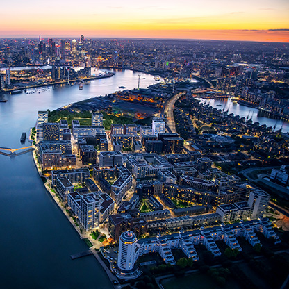 Royal Wharf & Riverscape